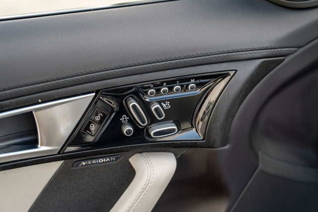 2014 Jaguar F-TYPE V8 S