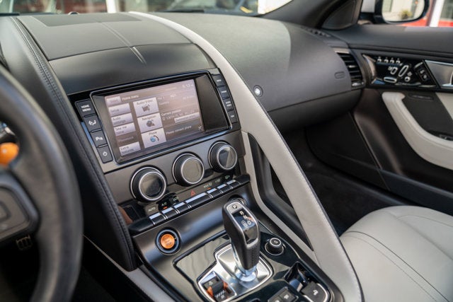 2014 Jaguar F-TYPE V8 S