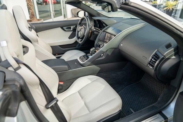 2014 Jaguar F-TYPE V8 S