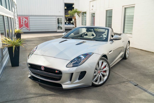2014 Jaguar F-TYPE V8 S