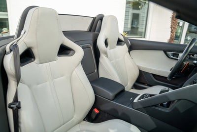 2014 Jaguar F-TYPE V8 S