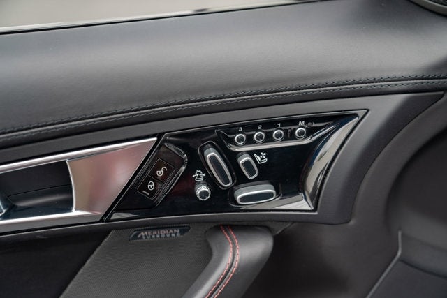 2014 Jaguar F-TYPE V8 S