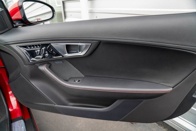 2014 Jaguar F-TYPE V8 S