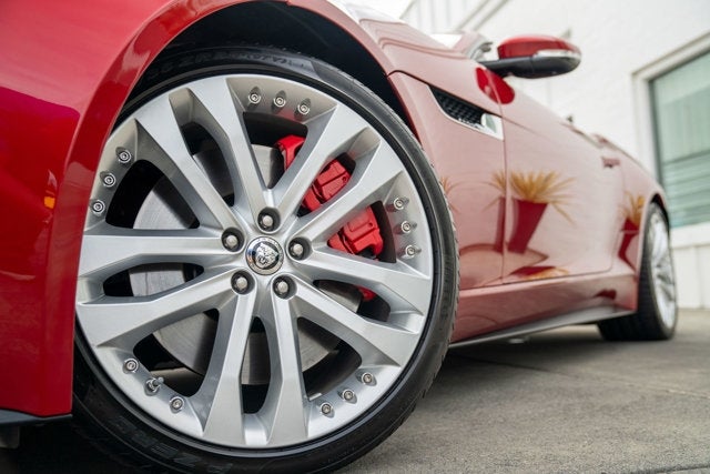 2014 Jaguar F-TYPE V8 S