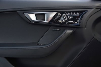 2014 Jaguar F-TYPE V8 S