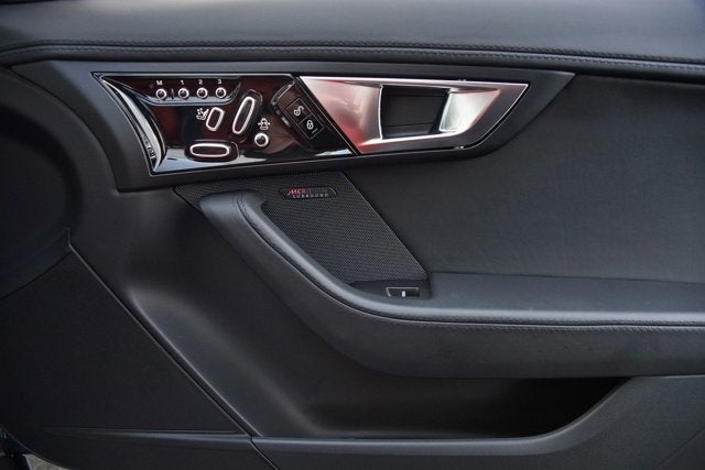 2014 Jaguar F-TYPE V8 S