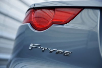 2014 Jaguar F-TYPE V8 S