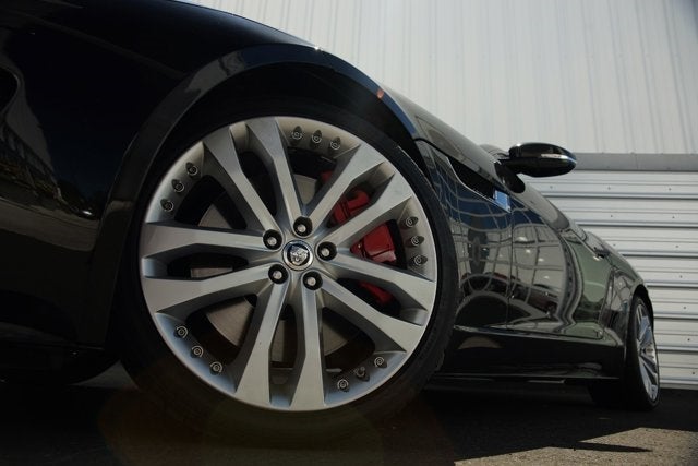 2014 Jaguar F-TYPE V8 S