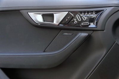 2014 Jaguar F-TYPE V8 S