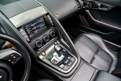 2014 Jaguar F-TYPE V8 S