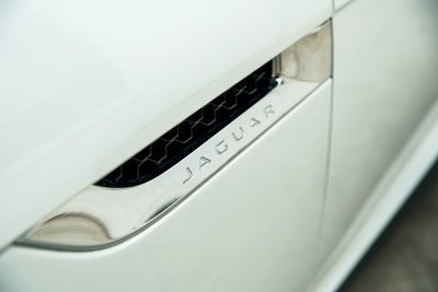 2014 Jaguar F-TYPE V8 S