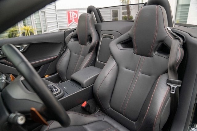 2014 Jaguar F-TYPE V8 S