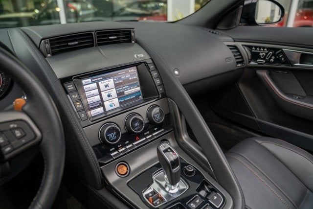 2014 Jaguar F-TYPE V8 S