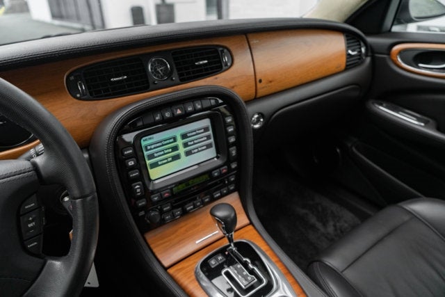 2006 Jaguar XJ Super V8 Portfolio