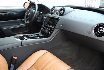 2016 Jaguar XJ R-Sport