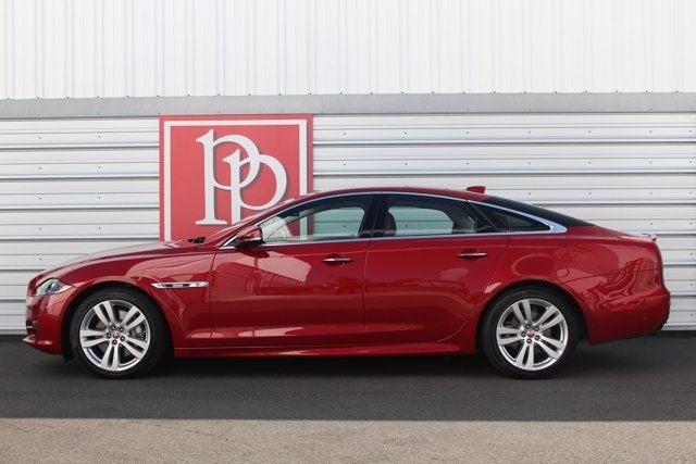 2016 Jaguar XJ R-Sport