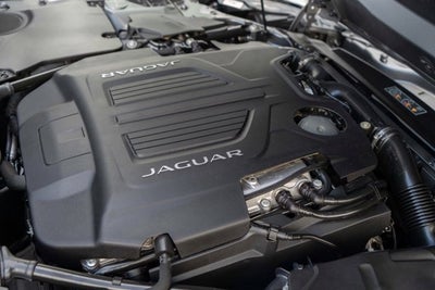 2017 Jaguar F-TYPE R