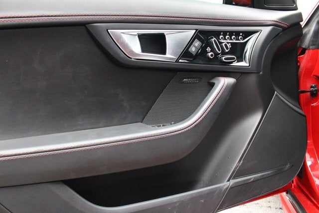 2016 Jaguar F-TYPE R