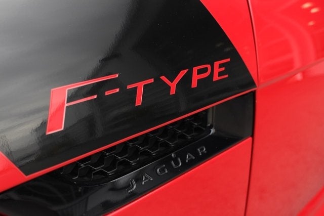 2016 Jaguar F-TYPE R