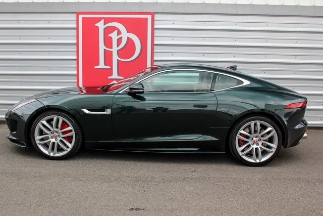 2016 Jaguar F-TYPE R