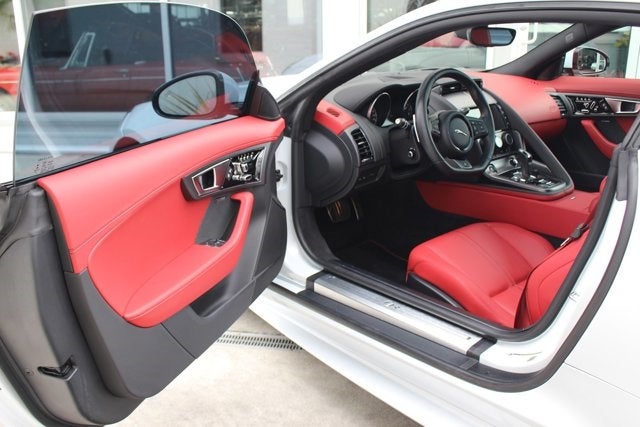 2017 Jaguar F-TYPE R