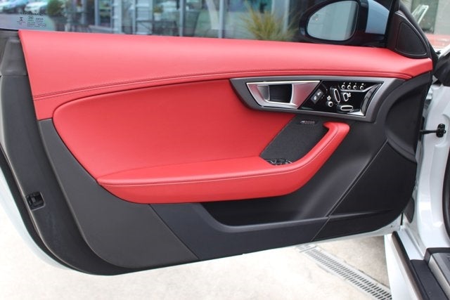 2017 Jaguar F-TYPE R
