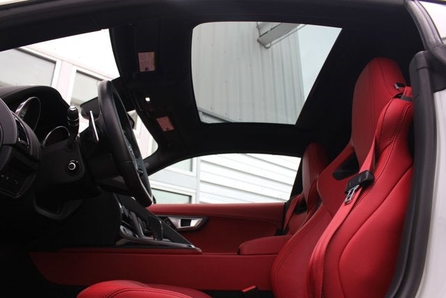 2017 Jaguar F-TYPE R