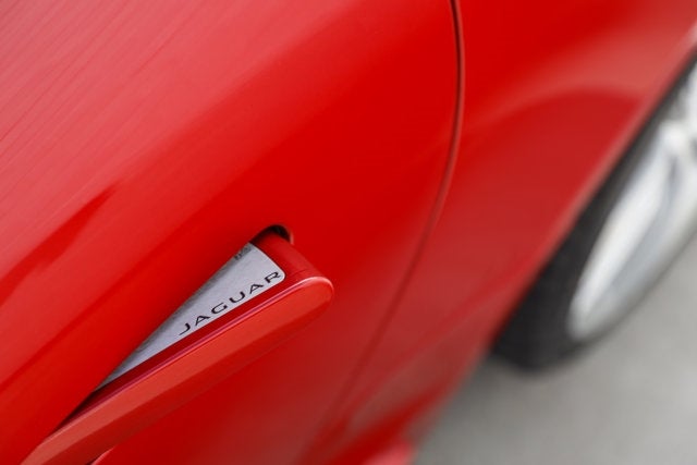 2016 Jaguar F-TYPE R
