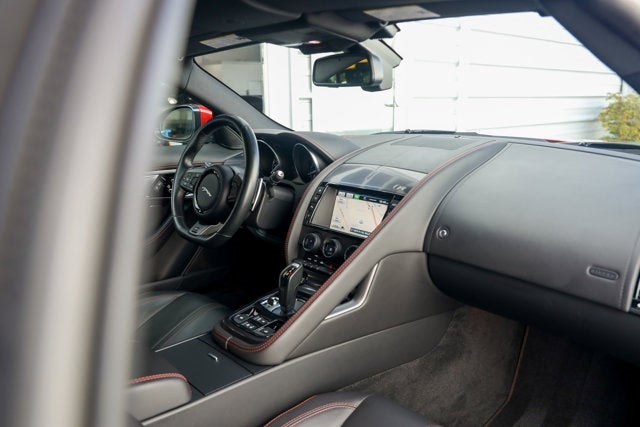 2016 Jaguar F-TYPE R