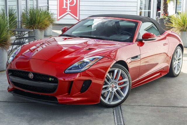 2016 Jaguar F-TYPE R