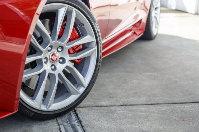 2016 Jaguar F-TYPE R