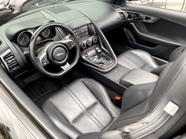 2016 Jaguar F-TYPE R