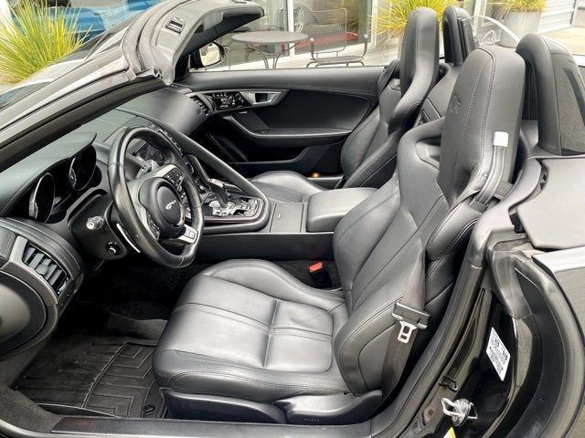 2016 Jaguar F-TYPE R