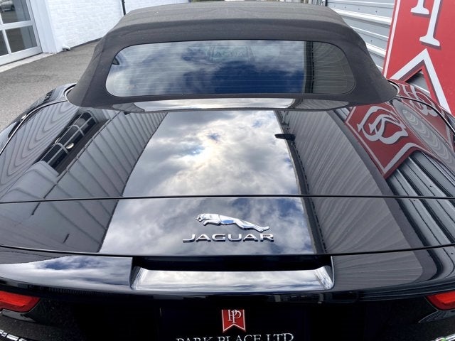 2016 Jaguar F-TYPE R