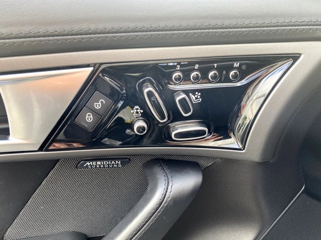 2016 Jaguar F-TYPE R