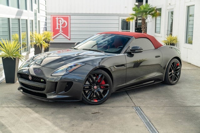 2016 Jaguar F-TYPE R