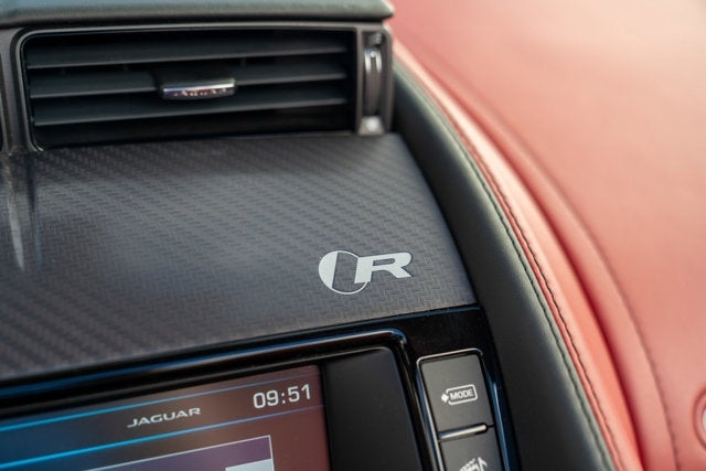 2016 Jaguar F-TYPE R
