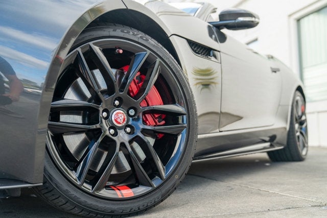 2016 Jaguar F-TYPE R