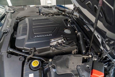 2016 Jaguar F-TYPE R