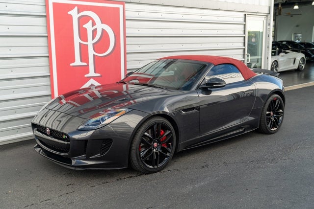 2016 Jaguar F-TYPE R