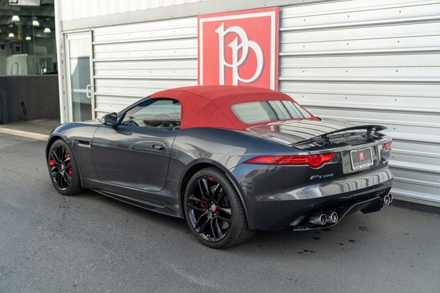 2016 Jaguar F-TYPE R