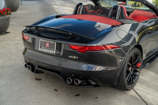 2016 Jaguar F-TYPE R