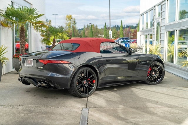 2016 Jaguar F-TYPE R