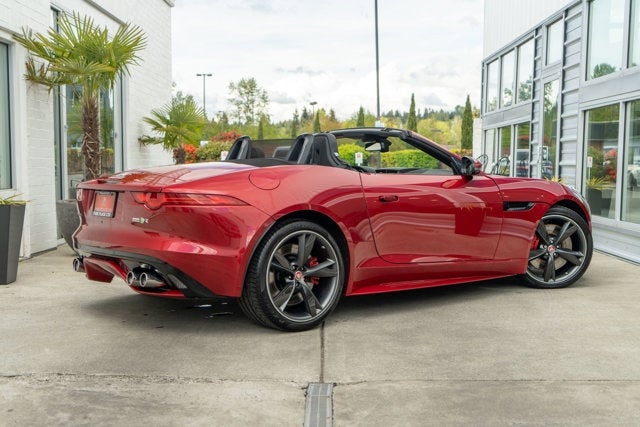 2016 Jaguar F-TYPE R