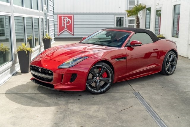 2016 Jaguar F-TYPE R
