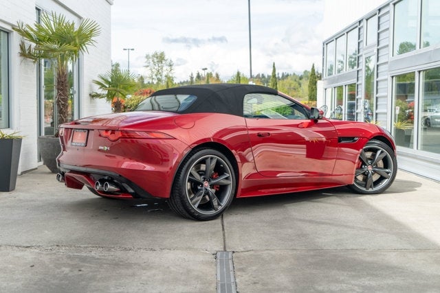 2016 Jaguar F-TYPE R