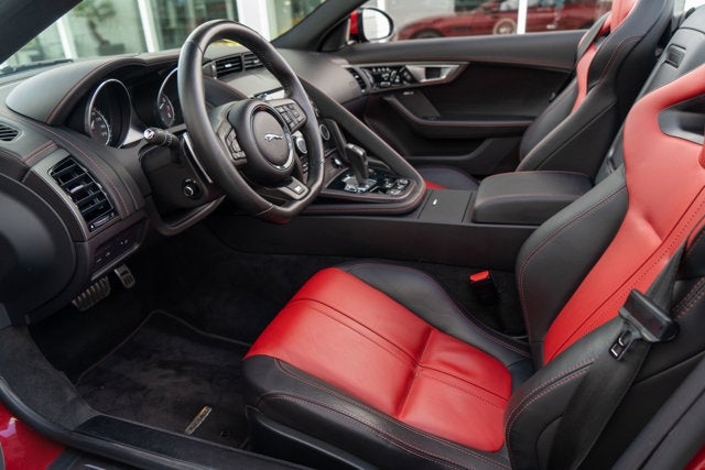 2016 Jaguar F-TYPE R