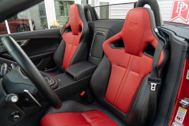 2016 Jaguar F-TYPE R