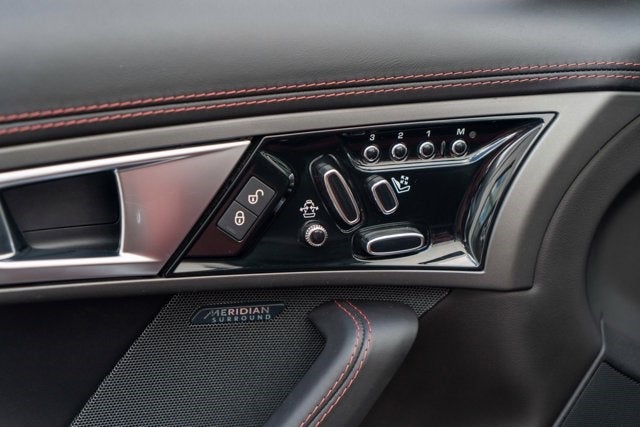 2016 Jaguar F-TYPE R