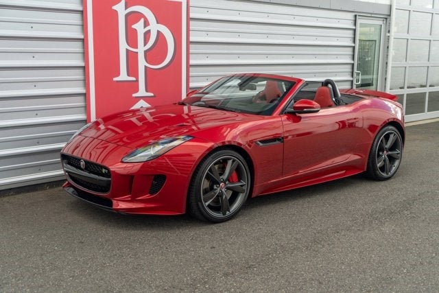 2016 Jaguar F-TYPE R